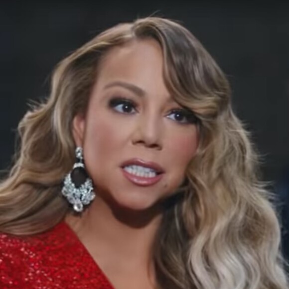 Mariah Carey fait la promotion des chips de la marque Walkers. Le 1er novembre 2019.