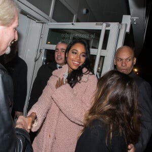 Exclusif - Clémence Botino (Miss France 2020) se rend au siège du groupe Canal + et croise Patrick Sébastien qui vient à sa rencontre, Issy-les-Moulineaux le 16 décembre 2019.