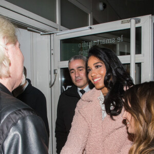 Exclusif - Clémence Botino (Miss France 2020) se rend au siège du groupe Canal + et croise Patrick Sébastien qui vient à sa rencontre, Issy-les-Moulineaux le 16 décembre 2019.