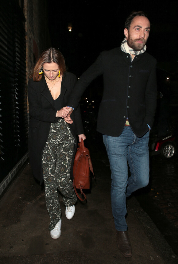 James Middleton et sa fiancée Alizée Thevenet à la soirée célébrant les fiançailles de la princesse Beatrice et Edoardo Mapelli Mozzi à Londres, le 18 décembre 2019.