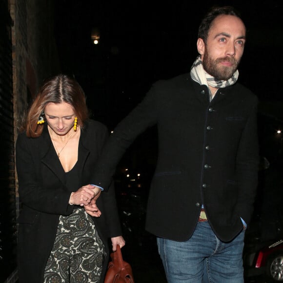 James Middleton et sa fiancée Alizée Thevenet à la soirée célébrant les fiançailles de la princesse Beatrice et Edoardo Mapelli Mozzi à Londres, le 18 décembre 2019.