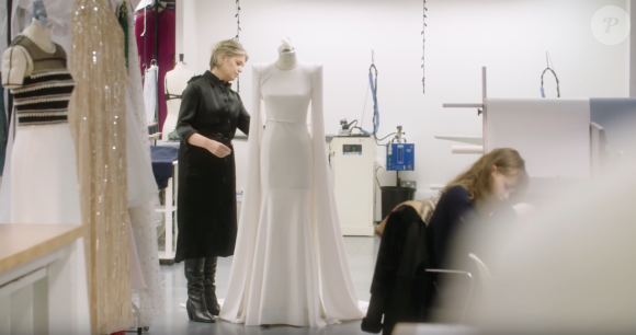 La robe de mariée de Hilary Duff est signée Jenny Packham. Décembre 2019.