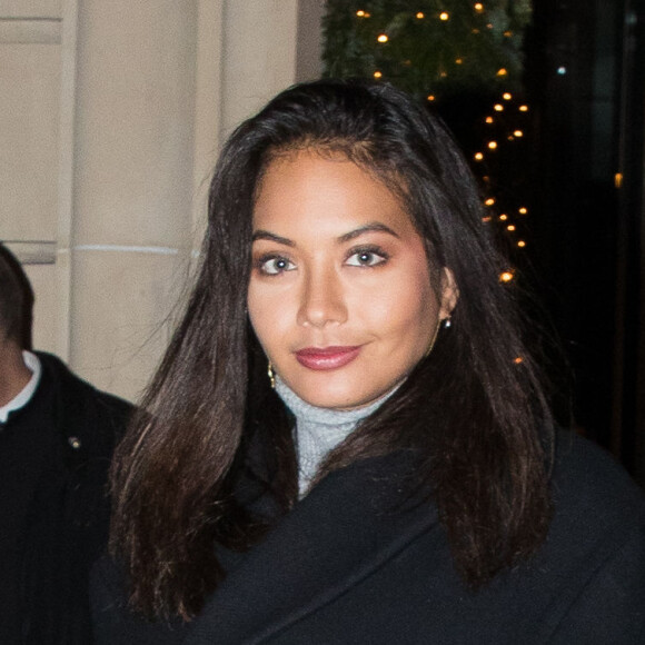 Exclusif - Vaimalama Chaves (Miss France 2019) - La Miss France 2020 quitte l'hôtel Royal Monceau à Paris le 16 décembre 2019.