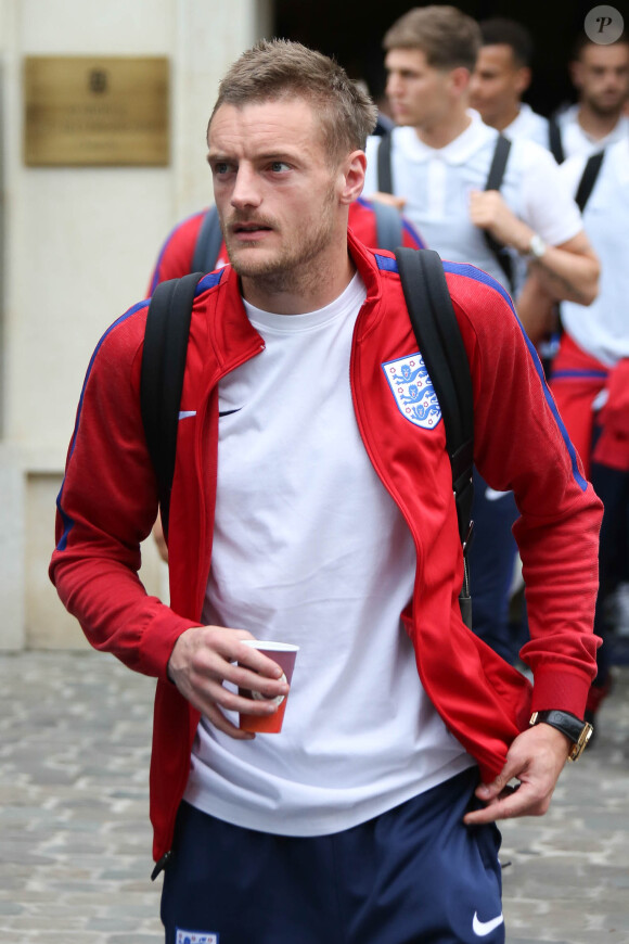 Jamie Vardy - Les membres de l'équipe de football anglaise quittent leur hôtel à Chantilly, le 28 juin 2016 pour rentrer en Angleterre au lendemain de leur défaite face à l'Islande.