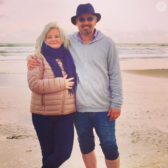 Ari Behn et sa mère Marianne, photo publiée par cette dernière sur Instagram suite au suicide de son "Mikis" chéri le 25 décembre 2019 à 47 ans.