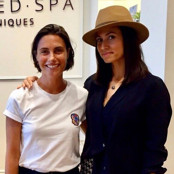 Alessandra Sublet s'associe à la femme de Tony Parker, Axelle, pour l'ouverture d'un nouveau centre esthétique à Paris. Sur Instagram, le 27 décembre 2019.