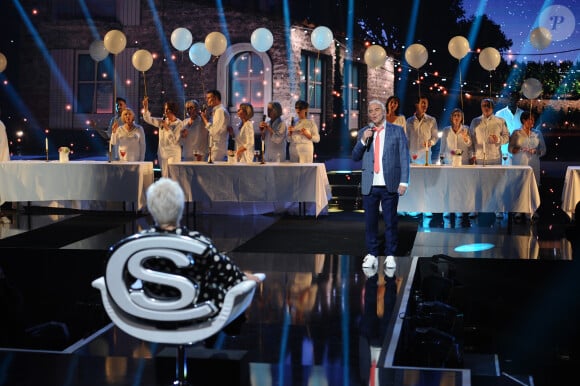 Exclusif - Mimie Mathy, Michel Fugain, sa famille et ses amis - Surprises - Enregistrement de l'émission "La Chanson secrète 4", qui sera diffusée le 4 janvier 2020 sur TF1, à Paris. Le 17 décembre 2019 © Gaffiot-Perusseau / Bestimage