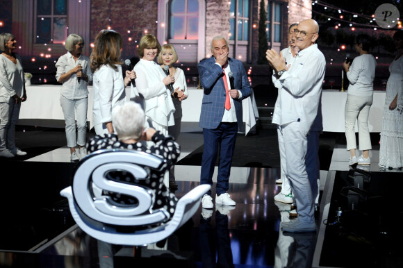 Exclusif - Mimie Mathy, Michel Fugain, sa famille et ses amis - Surprises - Enregistrement de l'émission "La Chanson secrète 4", qui sera diffusée le 4 janvier 2020 sur TF1, à Paris. Le 17 décembre 2019 © Gaffiot-Perusseau / Bestimage