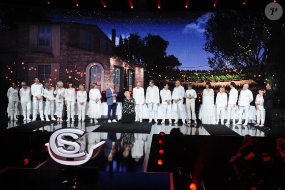 Exclusif - Mimie Mathy, Michel Fugain, sa famille et ses amis - Surprises - Enregistrement de l'émission "La Chanson secrète 4", qui sera diffusée le 4 janvier 2020 sur TF1, à Paris. Le 17 décembre 2019 © Gaffiot-Perusseau / Bestimage