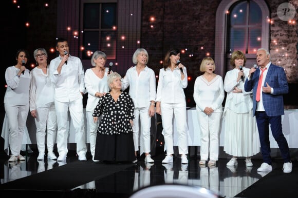 Exclusif - Mimie Mathy, Michel Fugain, sa famille et ses amis - Surprises - Enregistrement de l'émission "La Chanson secrète 4", qui sera diffusée le 4 janvier 2020 sur TF1, à Paris. Le 17 décembre 2019 © Gaffiot-Perusseau / Bestimage