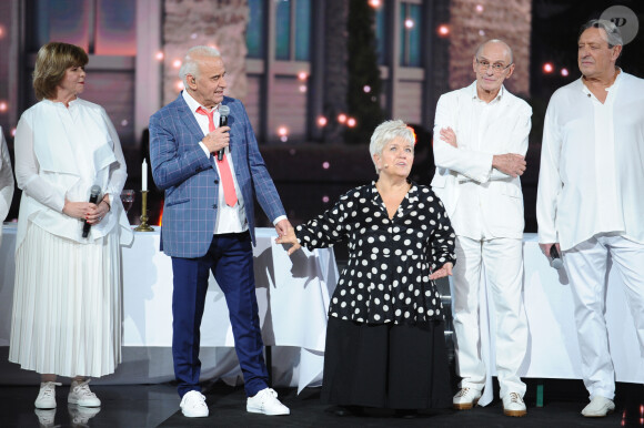 Exclusif - Mimie Mathy, Michel Fugain, sa famille et ses amis - Surprises - Enregistrement de l'émission "La Chanson secrète 4", qui sera diffusée le 4 janvier 2020 sur TF1, à Paris. Le 17 décembre 2019 © Gaffiot-Perusseau / Bestimage