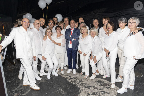 Exclusif - Michel Fugain et la famille et les amis de Mimie Mathy - Surprises - Backstage de l'enregistrement de l'émission "La Chanson secrète 4", qui sera diffusée le 4 janvier 2020 sur TF1, à Paris. Le 17 décembre 2019 © Gaffiot-Perusseau / Bestimage