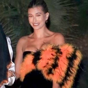 Hailey Bieber à la soirée Saint Laurent Pre-Golden Globes Party organisée par Anthony Vaccarello et Rami Malek à Los Angeles, Californie, Etats-Unis, le 4 janvier 2020.