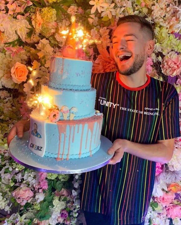 Jeremstar a partagé des photos de sa fête d'anniversaire sur Instagram, le 5 janvier 2020. Il a eu 33 ans.