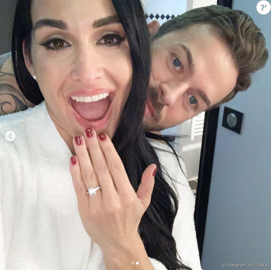 Nikki Bella et son compagnon Artem Chigvintsev se sont fiancés en France au mois de novembre