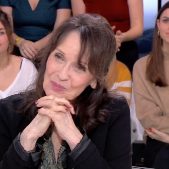 Chantal Lauby, invitée de l'émission "Clique" sur Canal+. Le 8 janvier 2020.