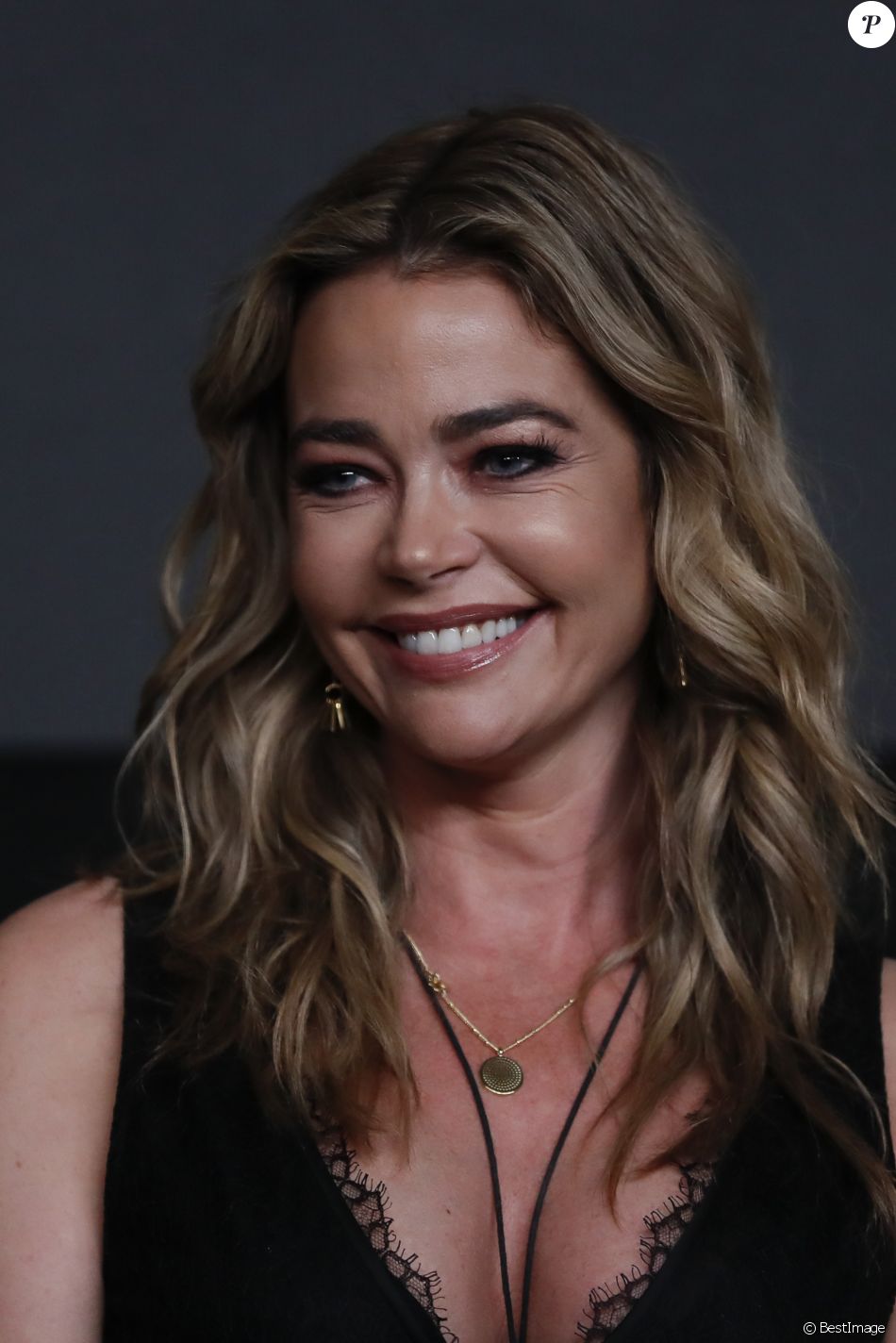 Denise Richards - Conférence de presse de la série espagnole Resplandor