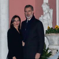 Obsèques de Pilar de Bourbon : Letizia et Felipe d'Espagne soudés