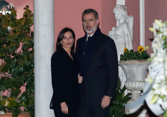 Le roi Felipe VI et la reine Letizia d'Espagne - La famille royale d'Espagne se recueille après le décès de l'Infante Maria del Pilar de Bourbon à Madrid, le 8 janvier 2020.