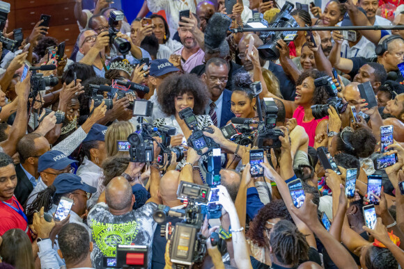 Clémence Botino, Miss France 2020 et Ophély Mézino, première dauphine de Miss Monde 2019, accueillies en grande pompe à l'aéroport de Pointe-à-Pitre, en Guadeloupe. De retour, sur leur île natale, un mois après leurs sacres. Photo de Alain Cassang/ABACAPRESS.COM
