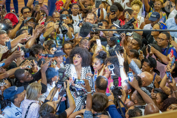 Clémence Botino, Miss France 2020 et Ophély Mézino, première dauphine de Miss Monde 2019, accueillies en grande pompe à l'aéroport de Pointe-à-Pitre, en Guadeloupe. De retour, sur leur île natale, un mois après leurs sacres. Photo de Alain Cassang/ABACAPRESS.COM