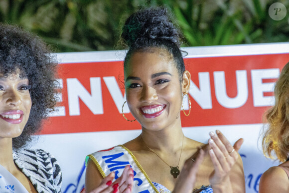 Clémence Botino, Miss France 2020 et Ophély Mézino, première dauphine de Miss Monde 2019, accueillies en grande pompe à l'aéroport de Pointe-à-Pitre, en Guadeloupe. De retour sur leur île natale, un mois après leurs sacres. Photo de Alain Cassang/ABACAPRESS.COM
