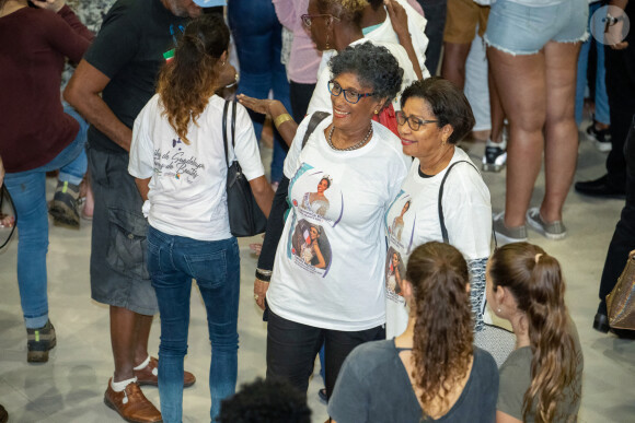 Clémence Botino, Miss France 2020 et Ophély Mézino, première dauphine de Miss Monde 2019, accueillies en grande pompe à l'aéroport de Pointe-à-Pitre, en Guadeloupe. De retour sur leur île natale, un mois après leurs sacres. Photo de Alain Cassang/ABACAPRESS.COM