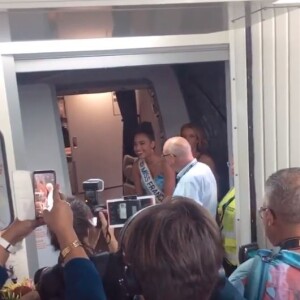 Ophély Mézino et Clémence Botino de retour en Guadeloupe le 14 janvier 2020 sur Instagram.