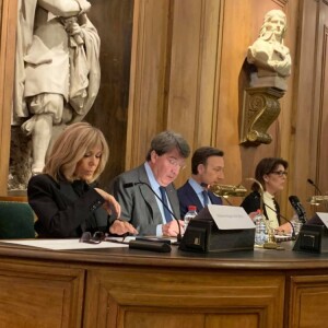 Remise des prix 2019 de la Fondation Stéphane Bern pour l'Histoire et le Patrimoine à l'Institut de France, à Paris, le 15 janvier 2020. Brigitte Macron et Stéphanie de Monaco étaient réunies pour soutenir Stéphane Bern et remettre des prix.