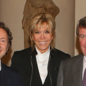 Stéphane Bern, Brigitte Macron, Xavier Darcos (Chancelier de l'Institut de France) - Remise du prix 2017 "Institut de France / Fondation Stéphane Bern pour l'histoire et le patrimoine" à l'Institut de France à Paris, France, le 11 janvier 2018. © CVS/Bestimage