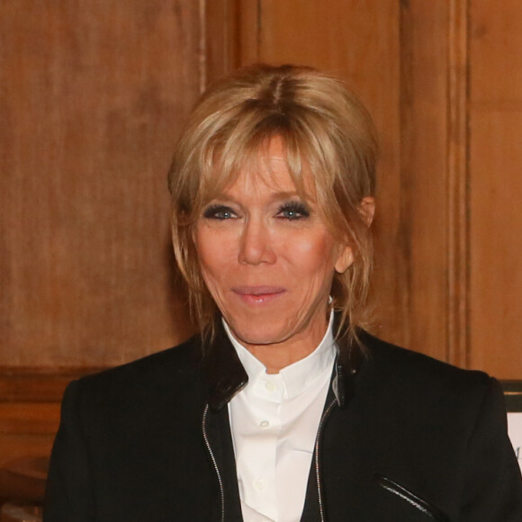 Brigitte Macron - Remise du prix 2017 "Institut de France / Fondation Stéphane Bern pour l'histoire et le patrimoine" à l'Institut de France à Paris, France, le 11 janvier 2018. © CVS/Bestimage