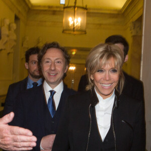 Xavier Darcos (Chancelier de l'Institut de France), Stéphane Bern, Brigitte Macron  - Remise du prix 2017 "Institut de France / Fondation Stéphane Bern pour l'histoire et le patrimoine" à l'Institut de France à Paris, France, le 11 janvier 2018. © CVS/Bestimage