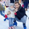 Maxime Parisi avec sa fille Luna à la patinoire, le 7 janvier 2020