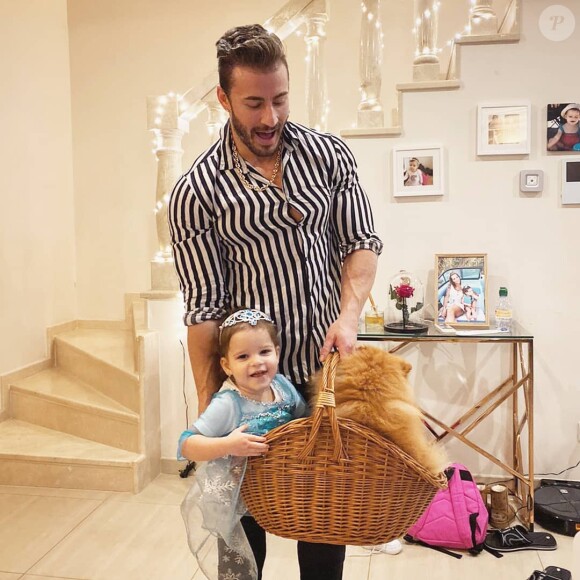 Maxime Parisi et sa fille Luna, le 31 décembre 2019, sur Instagram
