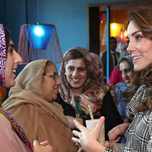 Kate Catherine Middleton, duchesse de Cambridge, a rencontré des membres de la communauté musulmane ainsi que des femmes du "Council Curry Circle" au restaurant MyLahore à Bradford. Le 15 janvier 2020