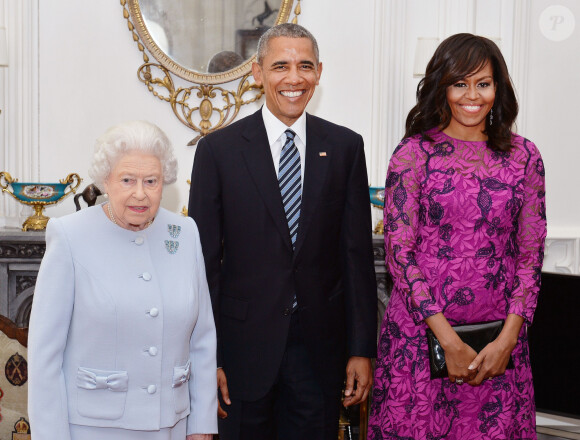 La reine Elisabeth II d'Angleterre et le prince Philip, duc d'Edimbourg reçoivent le président américain Barack Obama et sa femme la première dame Michelle Obama dans la salle Oak au palais de Windsor, le 22 avril 2016 pour un déjeuner privé.