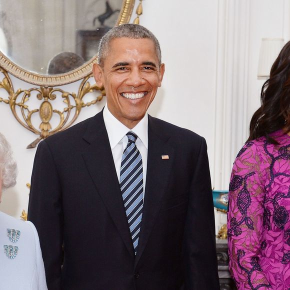 La reine Elisabeth II d'Angleterre et le prince Philip, duc d'Edimbourg reçoivent le président américain Barack Obama et sa femme la première dame Michelle Obama dans la salle Oak au palais de Windsor, le 22 avril 2016 pour un déjeuner privé.