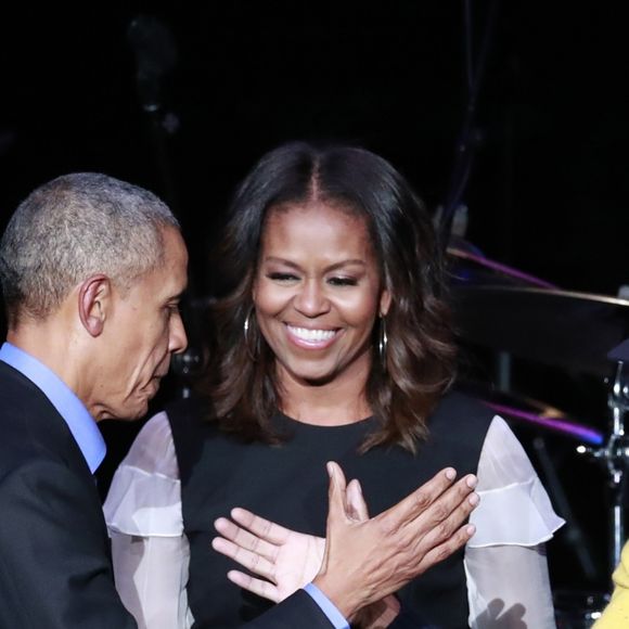 Le rappeur Chance avec Michelle et Barack Obama - Concert lors de l'ouverture du sommet de l'Obama Foundation à Chicago, Illinois, Etats-Unis, le 1er novembre 2017. © Nuccio Dinuzzo/TNS/Zuma