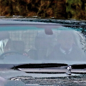 La reine Elizabeth II d'Angleterre au volant de son Range Rover à Sandringham le 11 Janvier 2020.