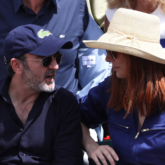 Bruno Solo et sa femme Véronique dans les tribunes lors des internationaux de France de Roland Garros à Paris, le 31 mai 2017. © - Dominique Jacovides - Cyril Moreau/ Bestimage