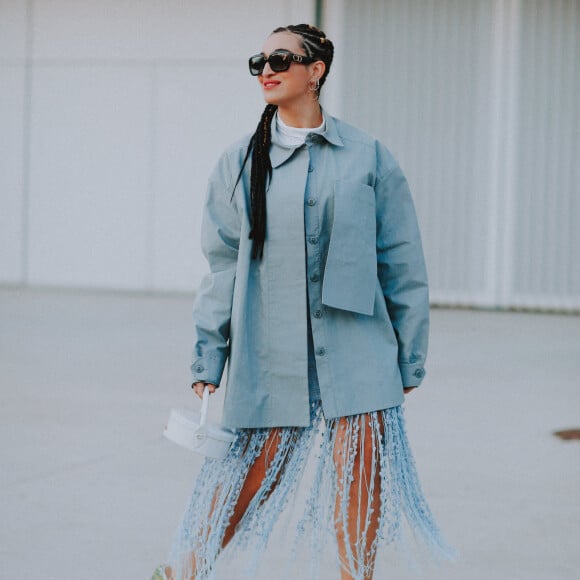 Camélia Jordana arrive à la Paris La Défense Arena pour assister au défilé Jacquemus, collection homme automne-hiver 2020-2021. Nanterre, le 18 janvier 2020.