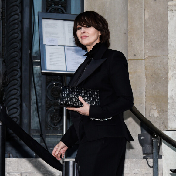 Monica Bellucci arrive au Grand Palais pour assister au défilé Alexandre Vauthier. Paris, le 21 janvier 2020.