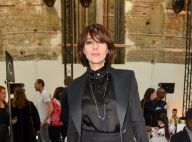 Monica Bellucci : Sublime en costume noir, elle admire une Bella Hadid angélique