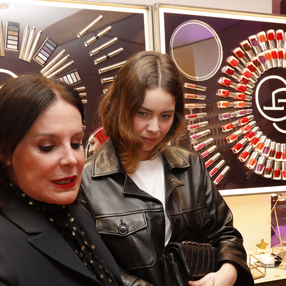 Exclusif - Terry De Gunzburg, Marie-Ange Casta - Cocktail By Terry Lance sa nouvelle collection Terrybly Paris à la galerie Véro-Dodat à Paris le 16 janvier 2020. © Marc Ausset-Lacroix/Bestimage