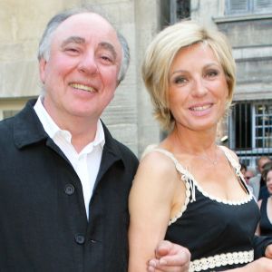 Evelyne Dhéliat et son mari Philippe à Avignon. Juillet 2006.