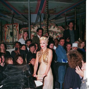 Madonna au défilé Jean Paul Gaultier pour la collection prêt à porter printemps été 1995, à Paris.