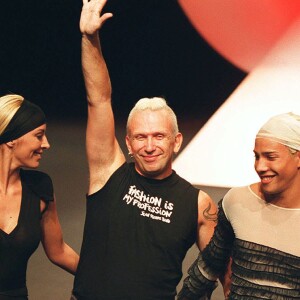 Loana et Steevy au défilé Jean Paul Gaultier en 2003.