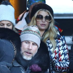 Exclusif - Eric Johnson, sa fille, Maxwell Drew Johnson, sa femme Jessica Simpson et sa mère Tina Ann Drew - La famille Simpson en vacances à Aspen dans le Colorado, le 31 décembre 2019.