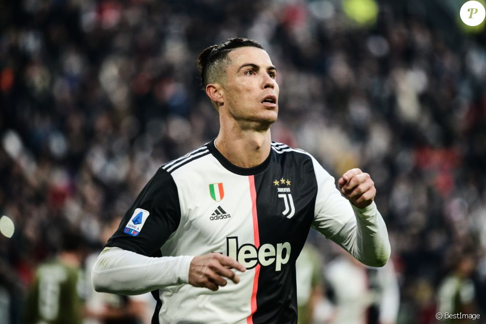 Cristiano Ronaldo lors du match du championnat d'Italie de ...