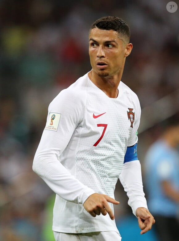 Cristiano Ronaldo lors de la 8ème de finale du match de coupe du monde opposant l'Uruguay au Portugal au stade Fisht à Sotchi, Russie, le 30 juin 2018.